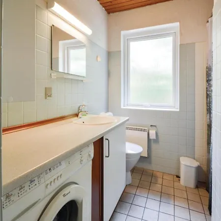 Four-bedroom Holiday In Skjern *