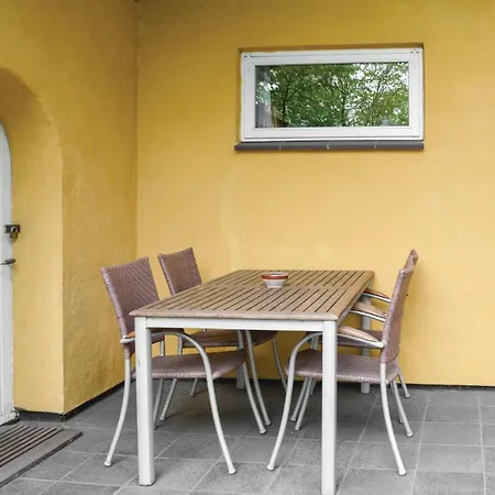 Дом отдыха Four-bedroom Holiday In Skjern Halby
