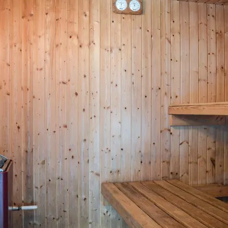 Дом отдыха Four-bedroom Holiday In Skjern Halby